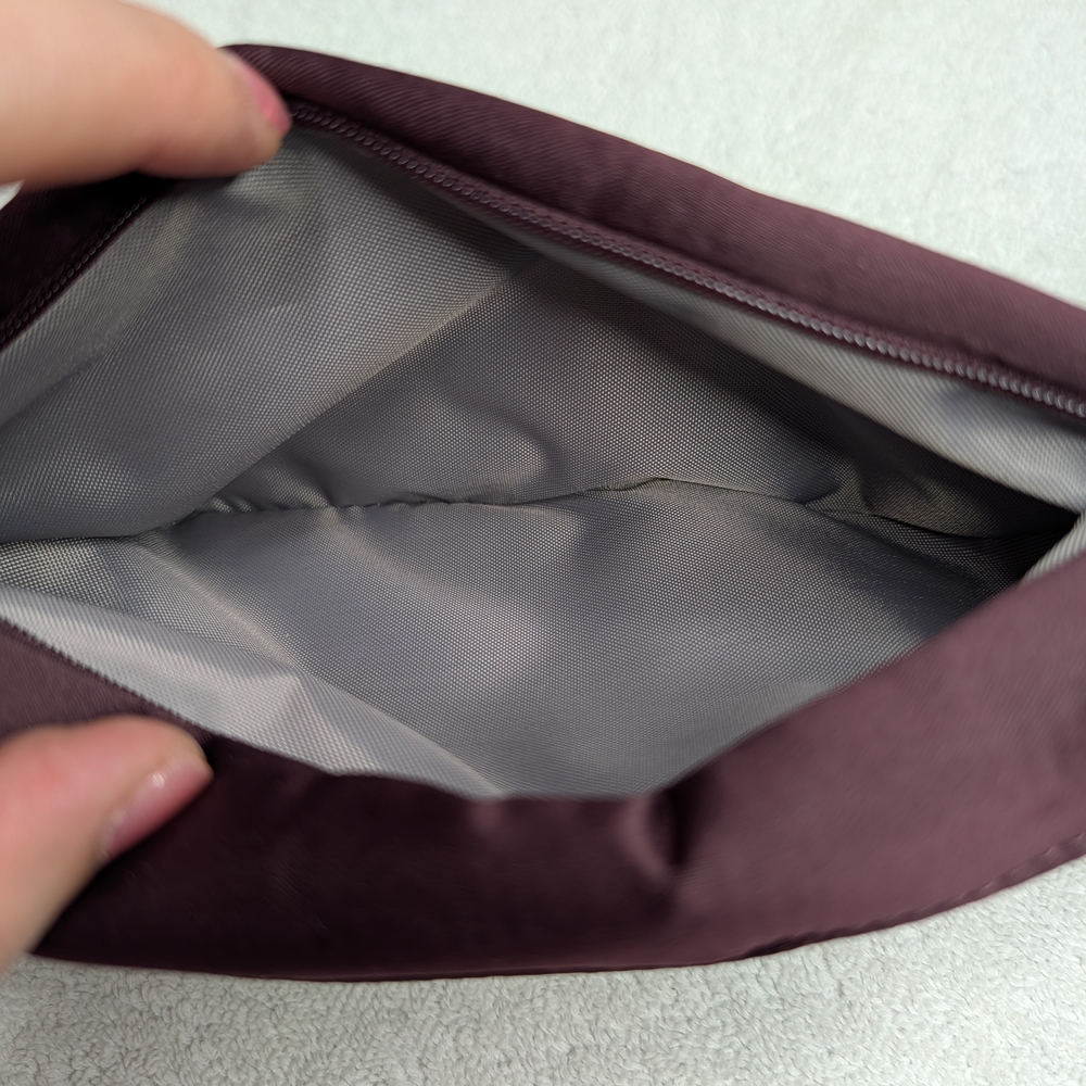 Athelta Kinetic Shine Waistbag - Barely Used, Excellent Condition - Picture 6 of 9